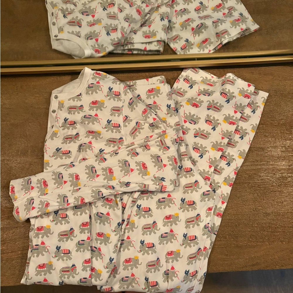 ROLLER RABBIT Hathi Elephant Christmas Pajamas Long Sleeve Women’s Small - Picture 2 of 7